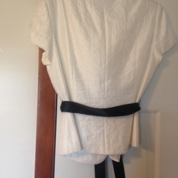 Blouse - Picture 2 of 3